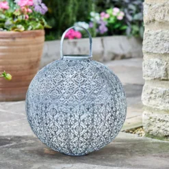 Damasque Jumbo Lantern - Silver -Garden Decoration Shop 1080023 jumbo silver damasque day insitu 05332.1695980014
