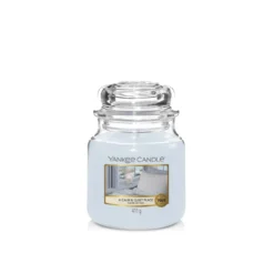 A Calm & Quiet Place Yankee Candle - Medium Jar