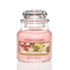 Yankee Candle Fresh Cut Roses - Jar 2 Yankee Candle Fresh Cut Roses - Jar -Garden Decoration Shop cansce0231 fresh cut roses small 02950.1665133199