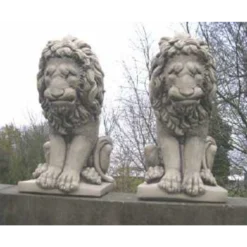 Border Stoneware Pair Large Sitting Lions