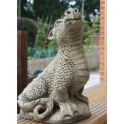 Border Stoneware Smiling Dragon