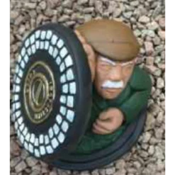 Border Stoneware Man Hole