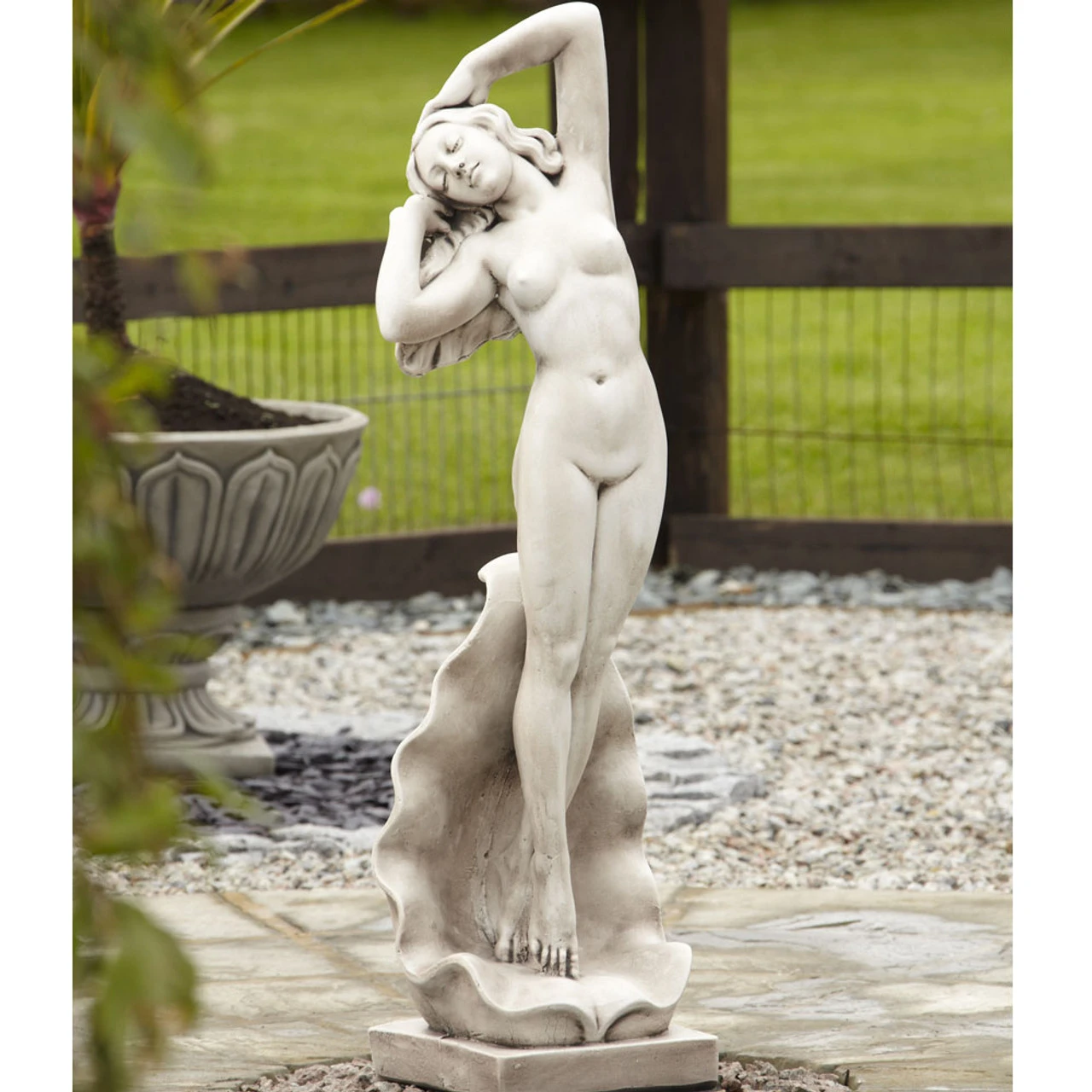 Border Stoneware Large Shell Girl 3 Border Stoneware Large Shell Girl